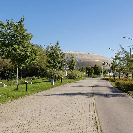 Solaris Park Apartment Tauron Arena By Renters Prestige Krakau Exterior foto